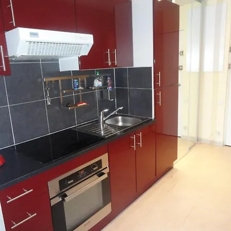 Flat Apartment *